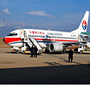 绵阳南郊机场货运航空快运业稳步发展的原因是什么？